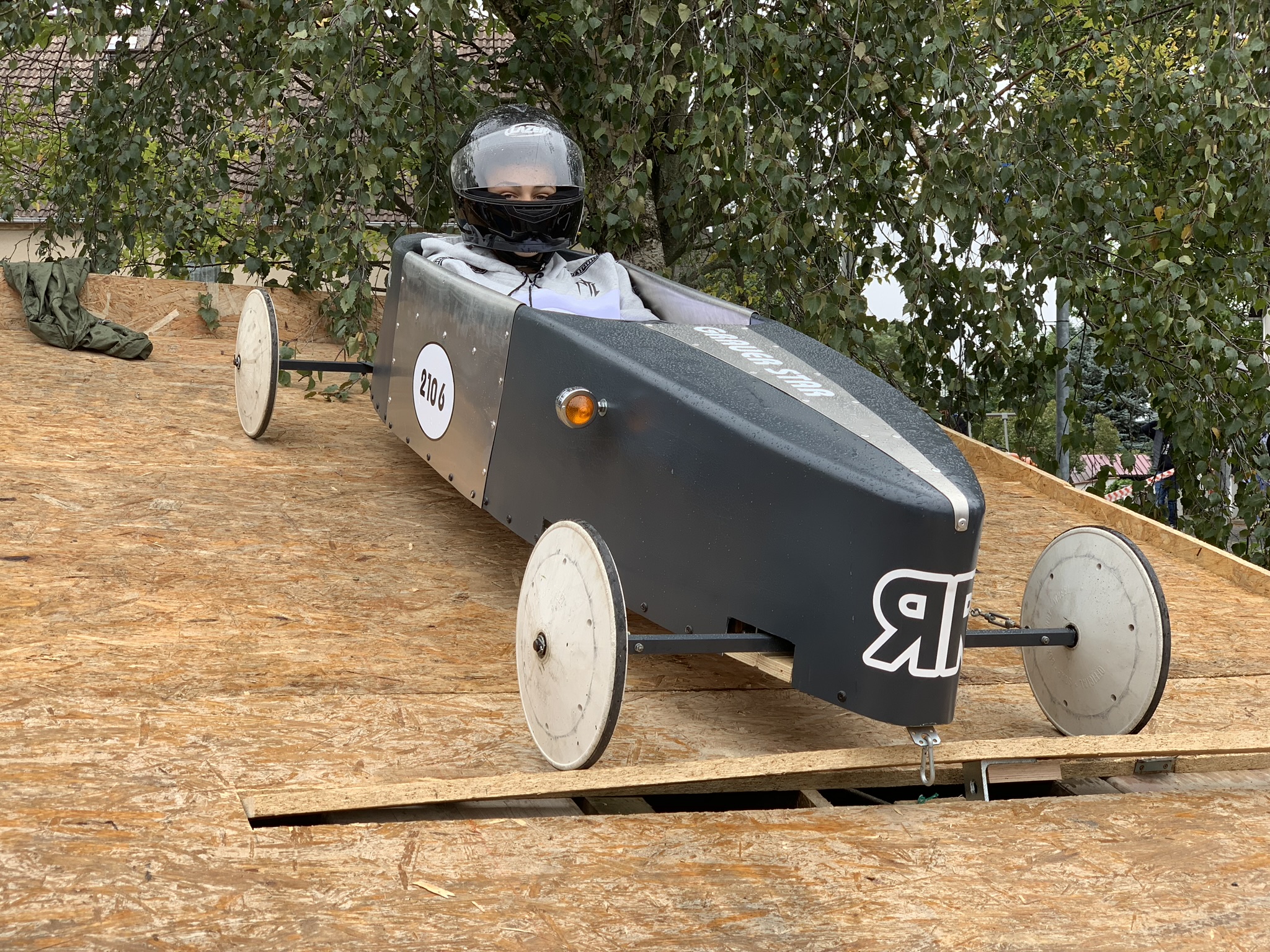 D6AFC3E8-4C6D-4AB0-A85B-68C7095EF2F7